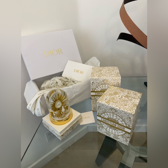 Christian Dior VIP Snow Globe 2024, NWB! - Picture 2 of 12